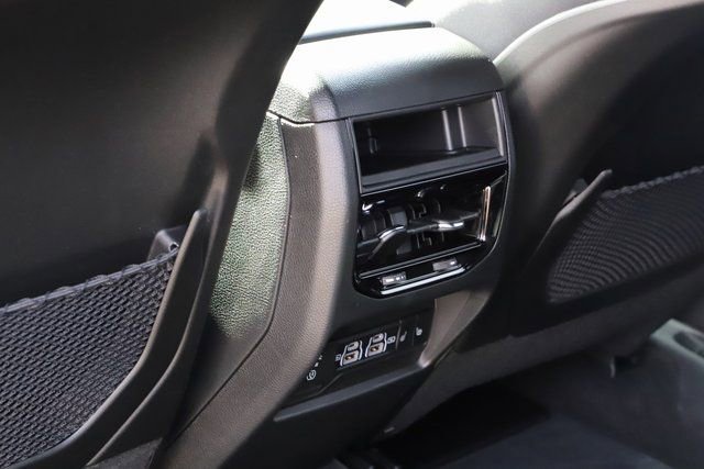 New 2025 Jeep Grand Cherokee Limited AWD/4WD image 18
