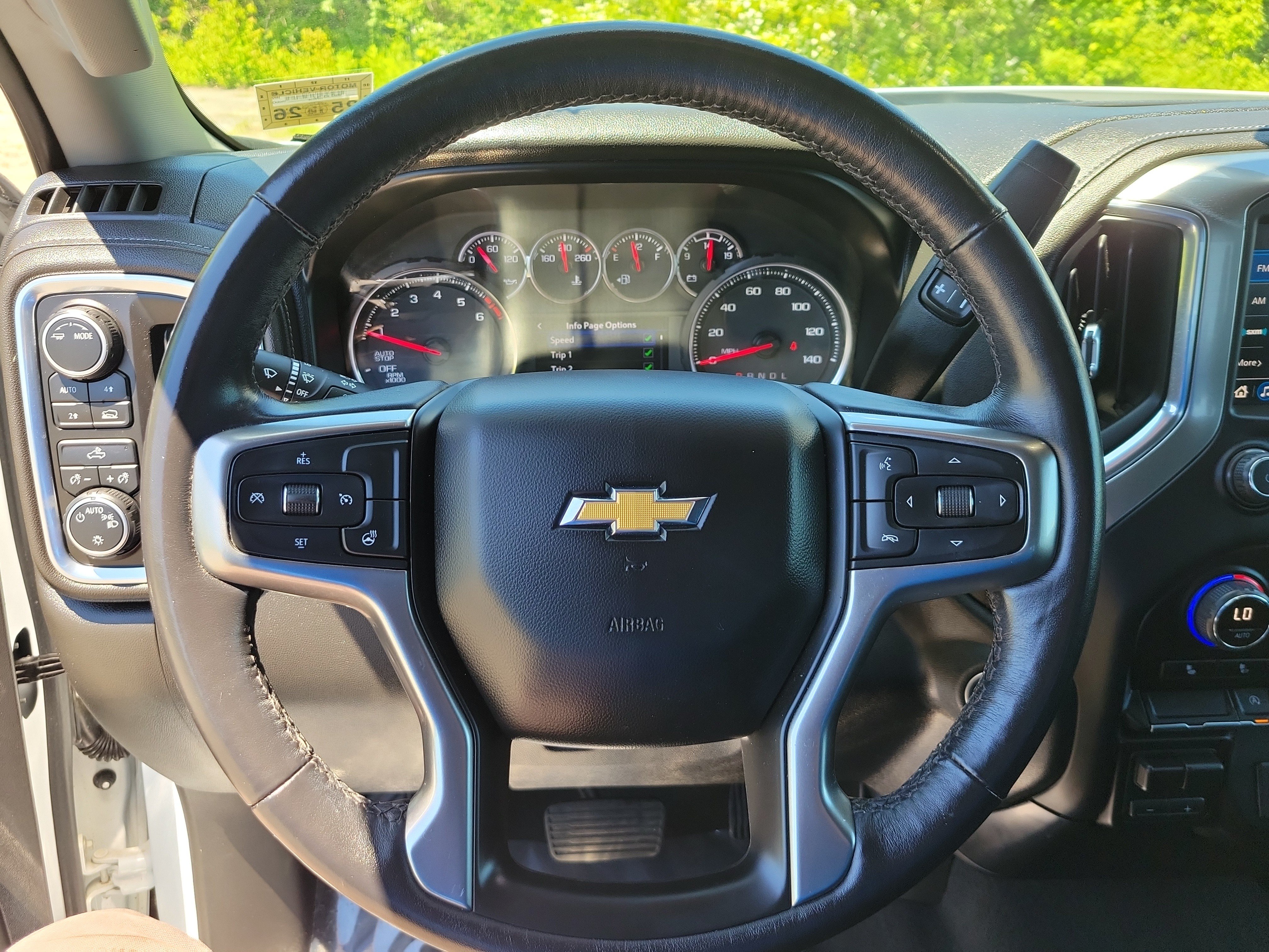 Used 2021 Chevrolet Silverado 1500 LT AWD/4WD image 21