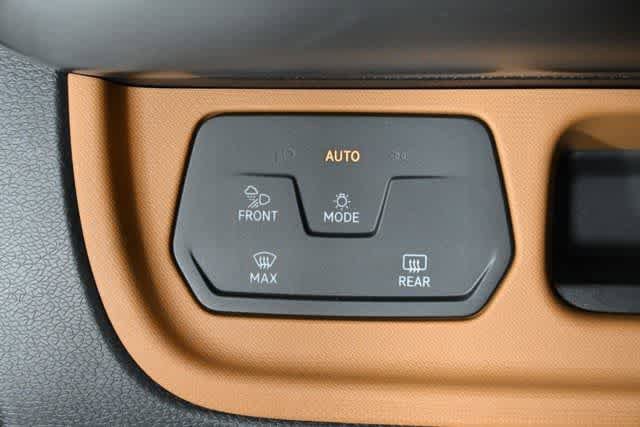 New 2025 Volkswagen ID. Buzz Pro S RWD image 24