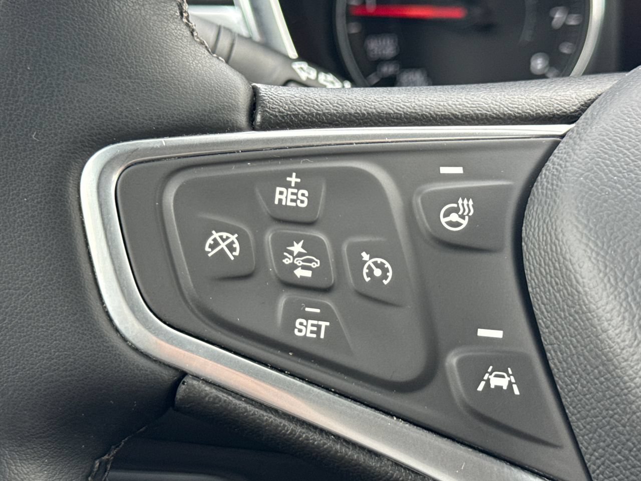Used 2023 Chevrolet Equinox LT AWD/4WD image 29