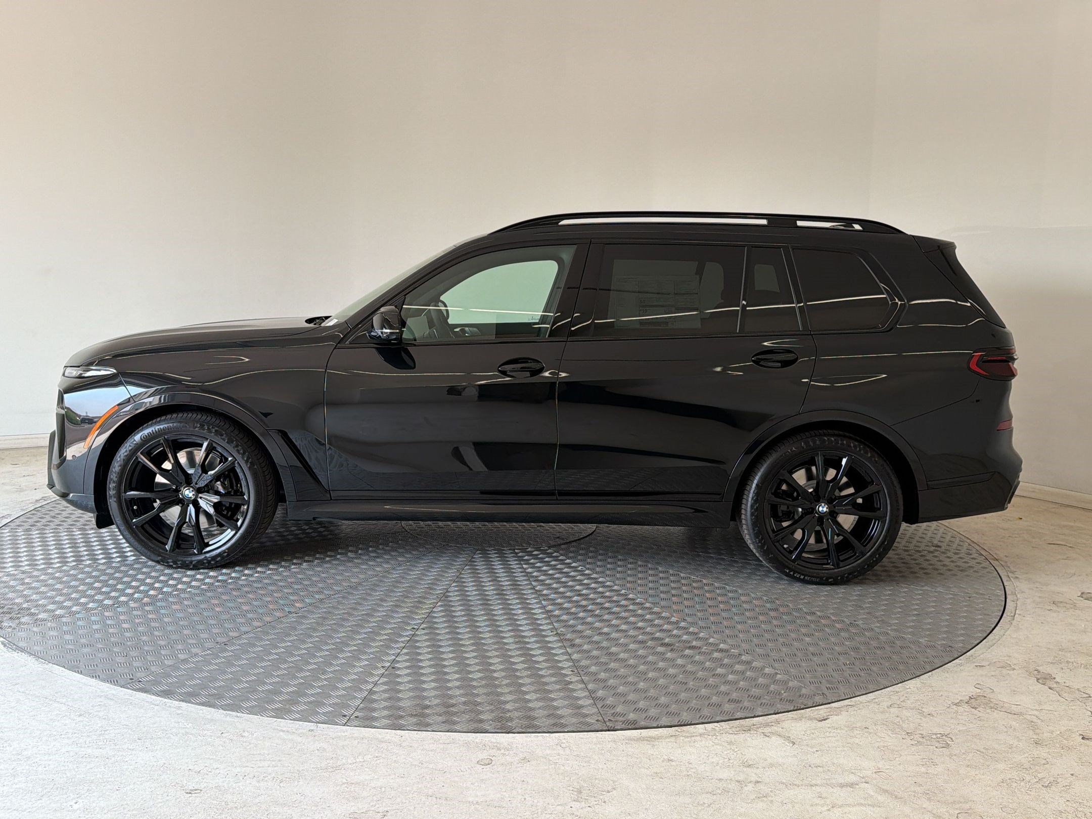 New 2027 BMW X7 M60i AWD/4WD image 2