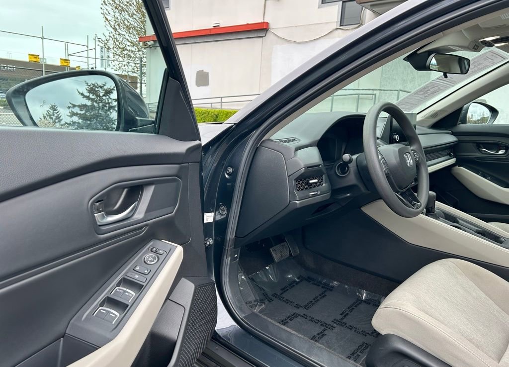 Used 2024 Honda Accord EX image 9