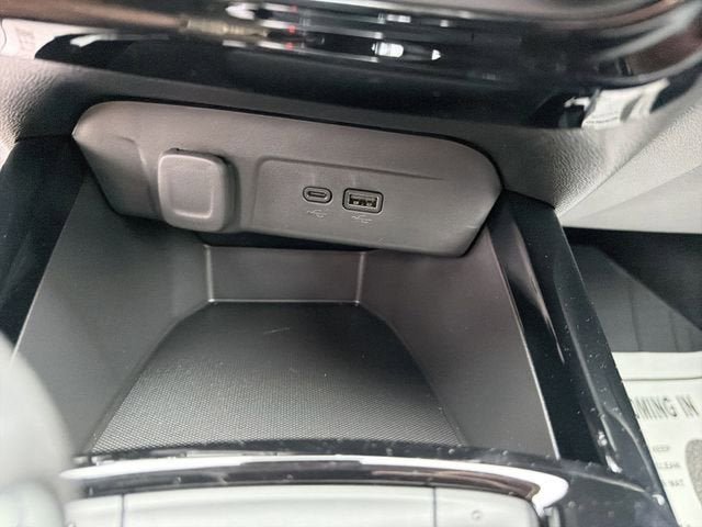 New 2026 Chevrolet Trax LT w/ Midnight Edition FWD image 23