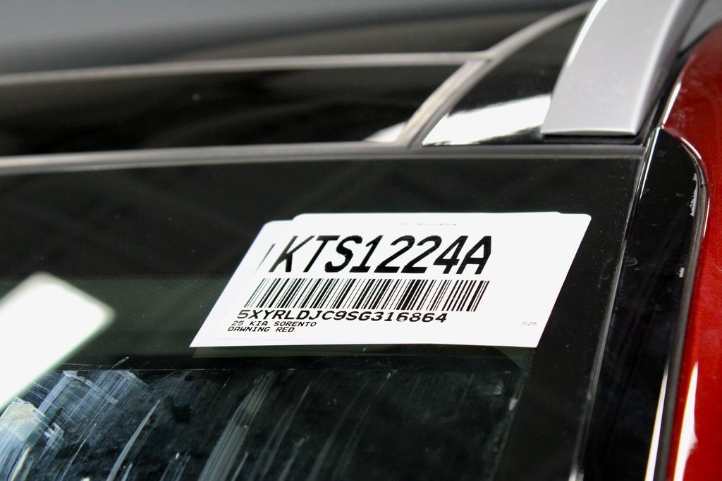 Used 2025 Kia Sorento S w/ Panoramic Sunroof Package image 37