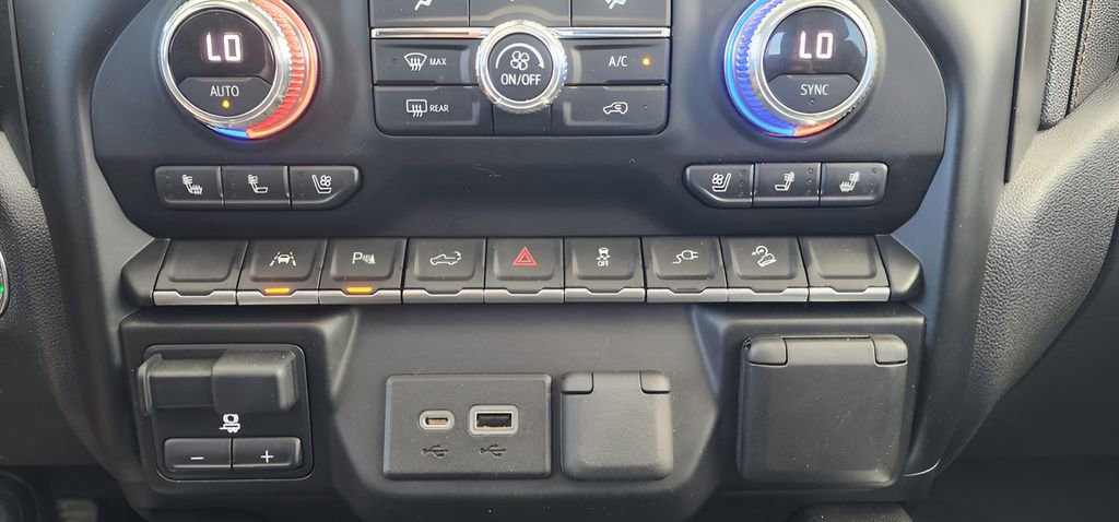 Used 2022 GMC Sierra 1500 AT4 w/ AT4 Premium Package image 39