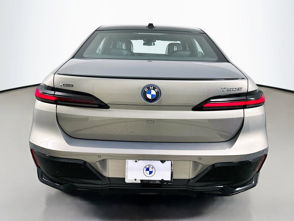 New 2026 BMW 750e xDrive w/ Executive Package image 6
