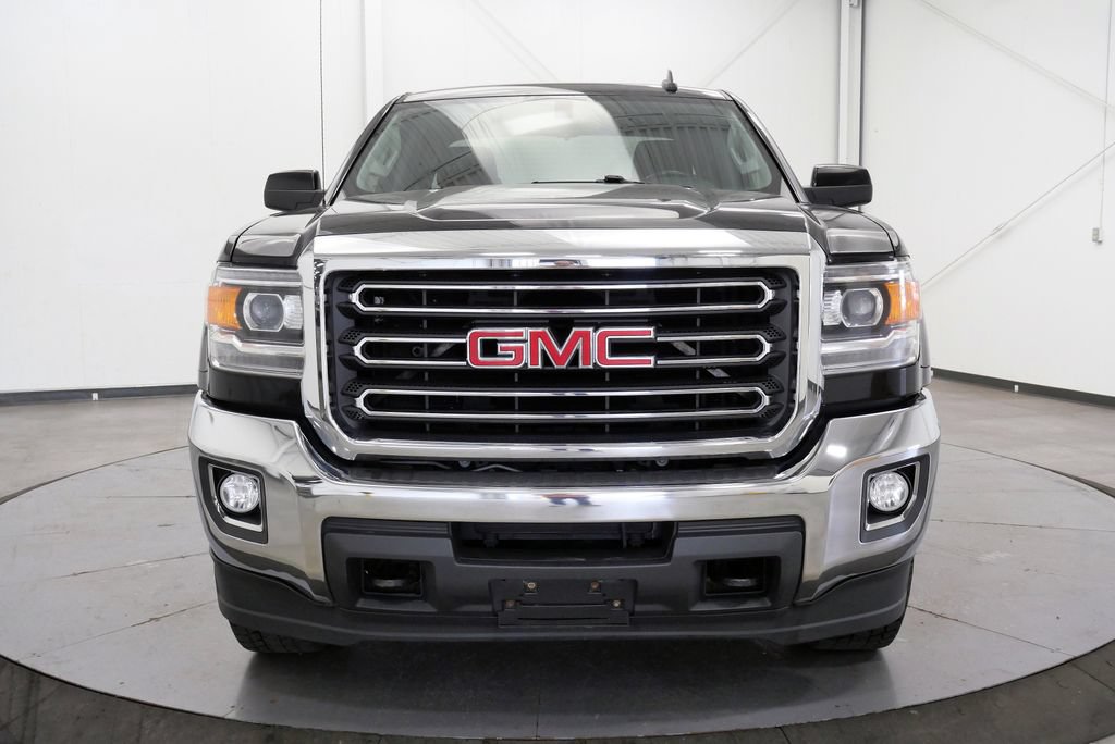 Used 2018 GMC Sierra 2500 SLE w/ SLE Preferred Package AWD/4WD image 2