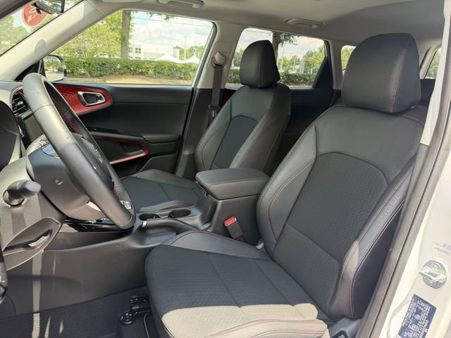 Certified 2025 Kia Soul GT-Line FWD image 14