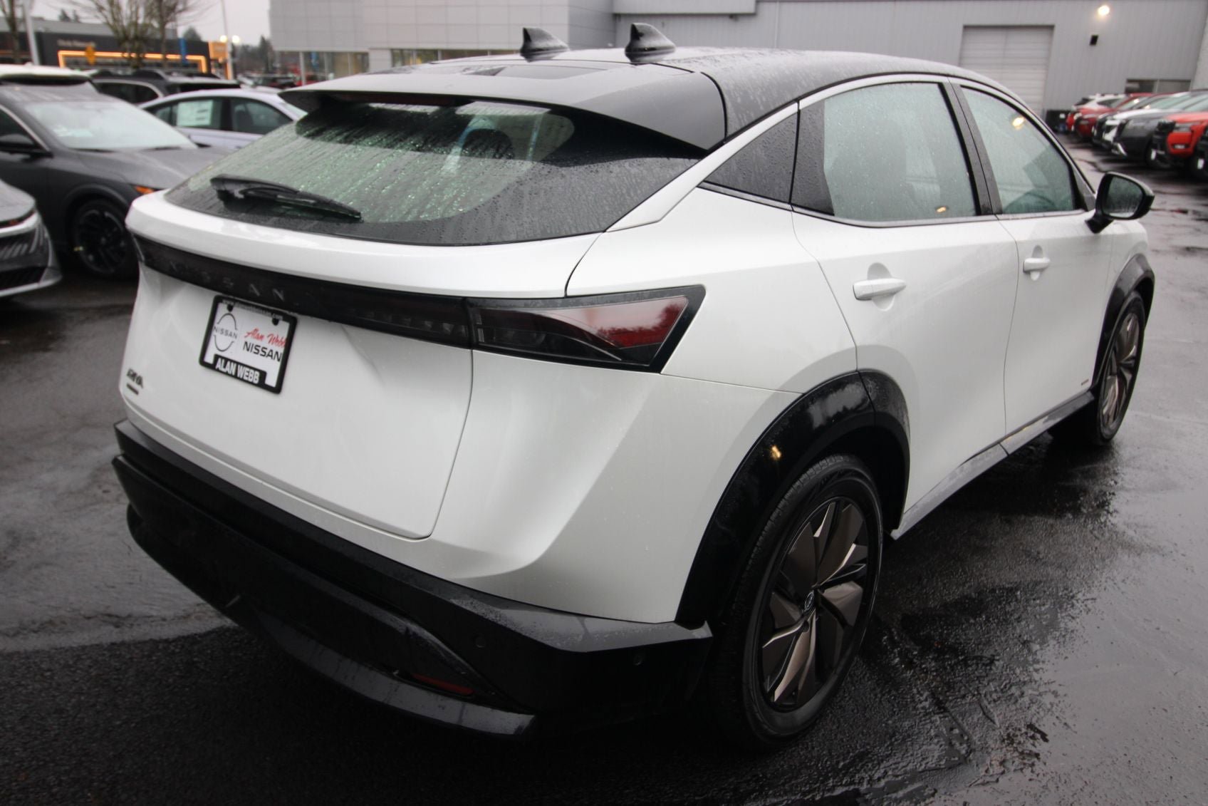 Used 2023 Nissan Ariya FWD image 3