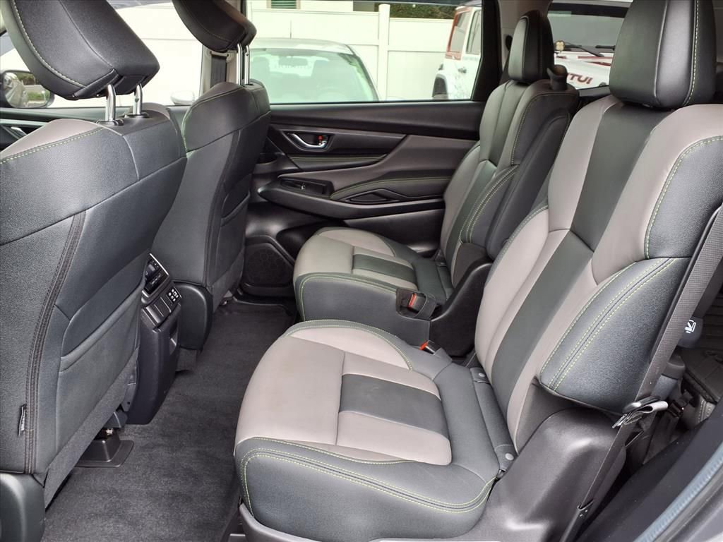 Used 2025 Subaru Ascent Onyx Edition image 13