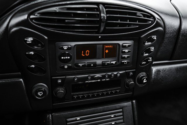 Used 2000 Porsche Boxster S image 21