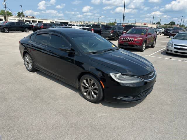 Used 2015 Chrysler 200 S w/ Navigation & Sound Group I FWD image 22