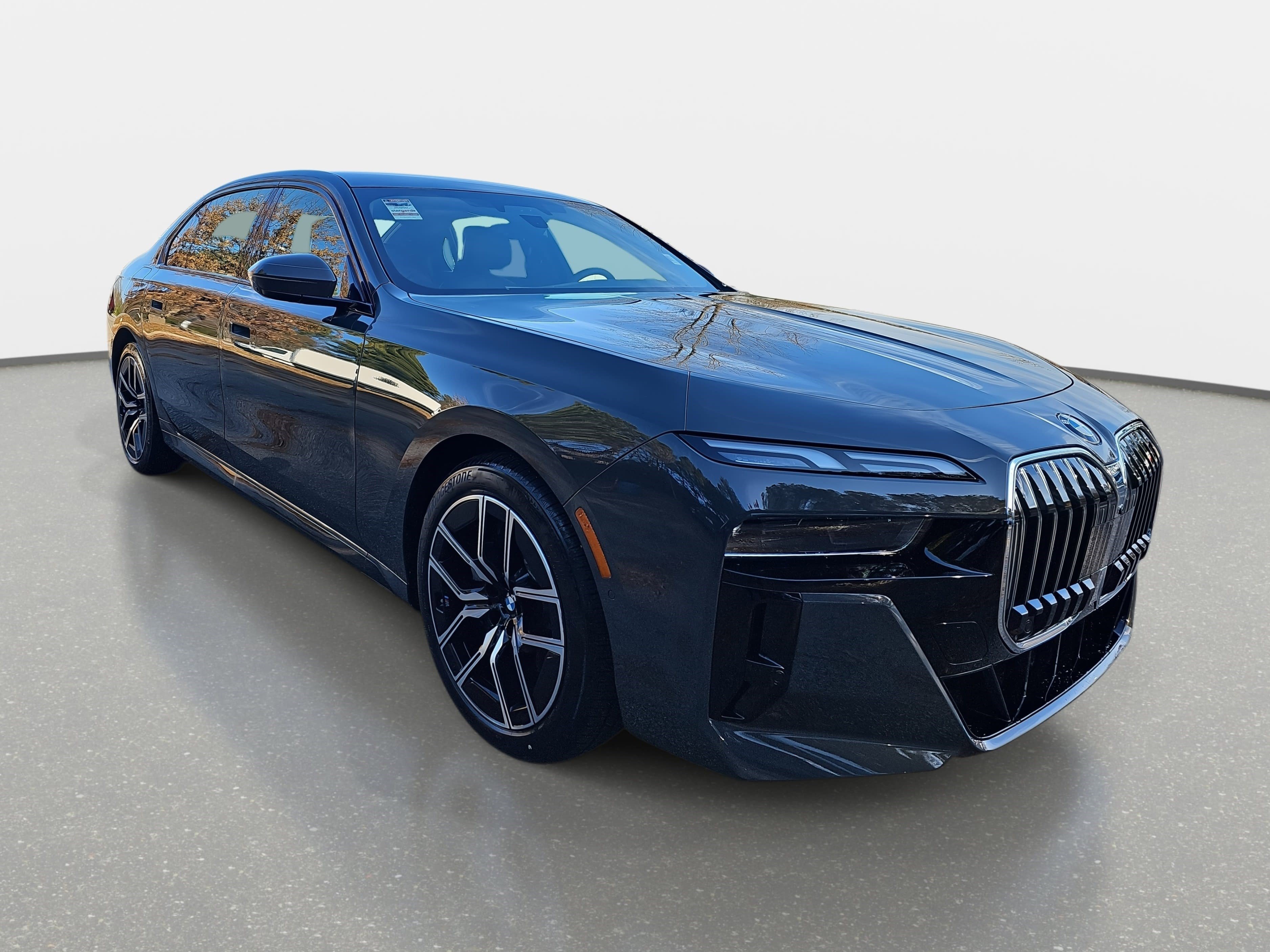 New 2026 BMW 740i image 3