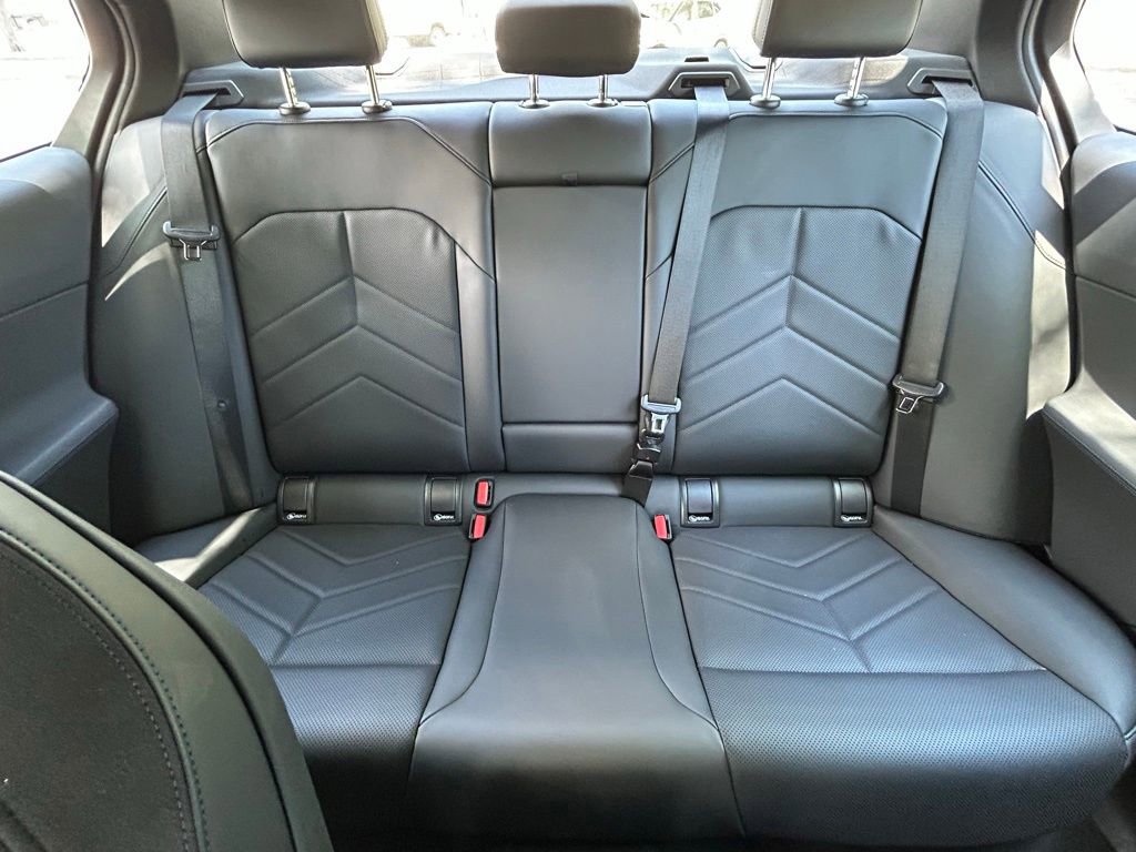 Used 2025 BMW 530i RWD image 13