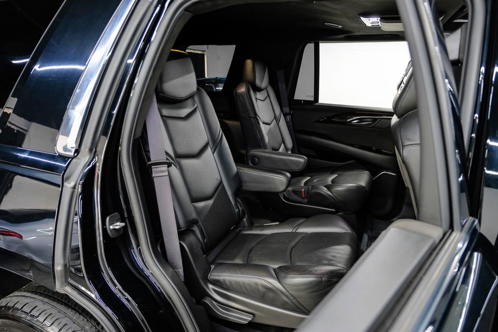 Used 2016 Cadillac Escalade Platinum RWD image 43