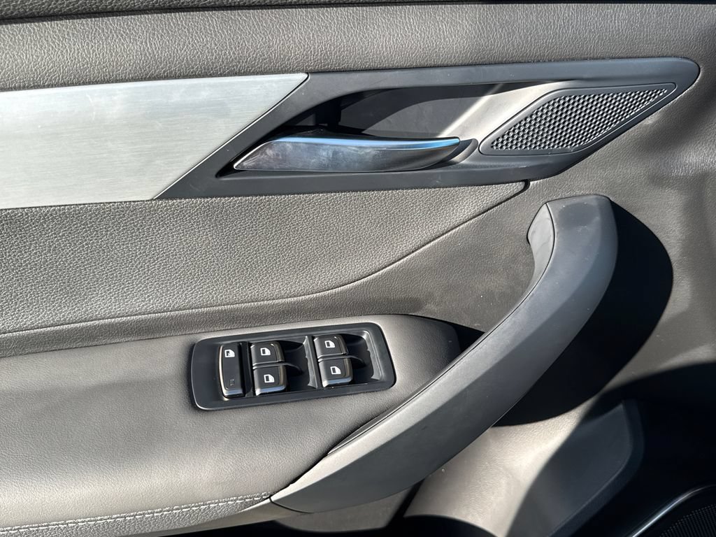 New 2025 VinFast VF 8 Plus AWD/4WD image 28