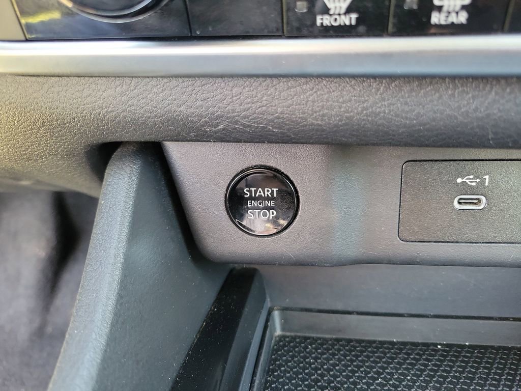Used 2024 Nissan Rogue SV AWD/4WD image 28