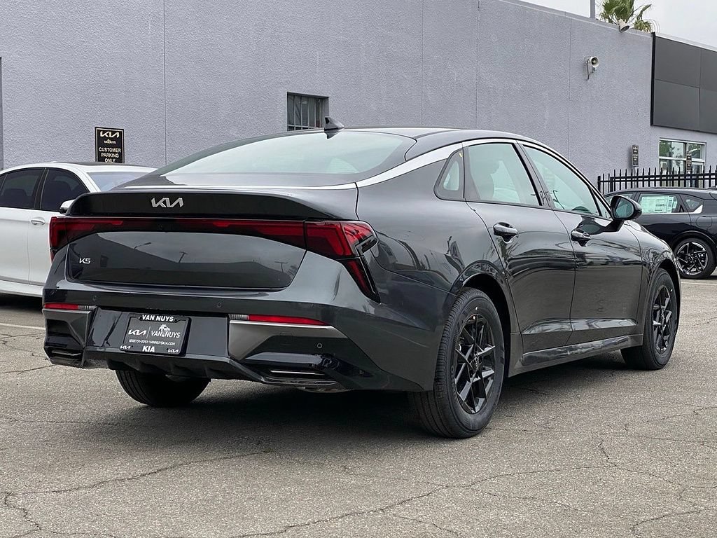 New 2026 Kia K5 LXS FWD image 3