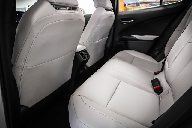 Certified 2025 Lexus UX 300h FWD w/ Accessory Package (Z2) image 21