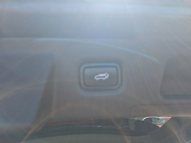 Used 2019 Hyundai Santa Fe Limited image 16