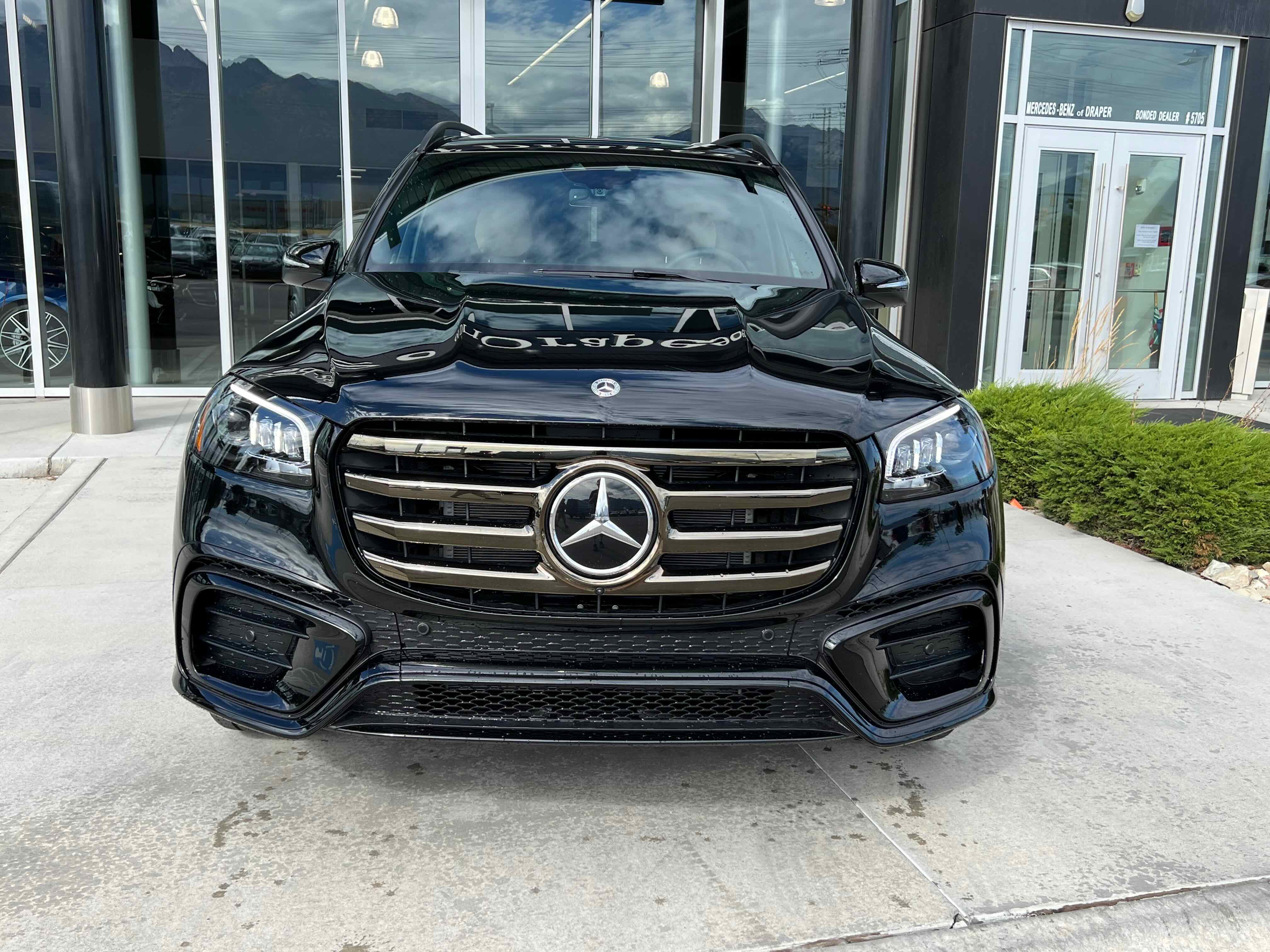 New 2026 Mercedes-Benz GLS 450 4MATIC image 2