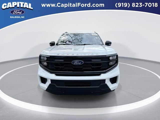 Certified 2025 Ford Expedition Active image 3
