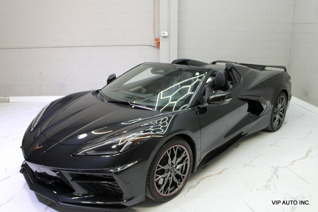 Used 2024 Chevrolet Corvette Stingray Premium Conv w/ Z51 Performance Package RWD image 2