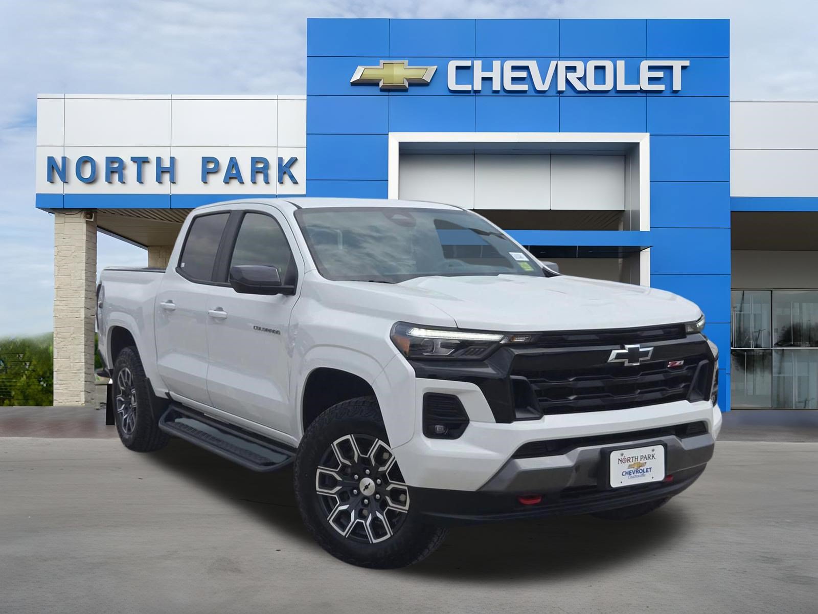 Certified 2025 Chevrolet Colorado Z71 AWD/4WD image 1