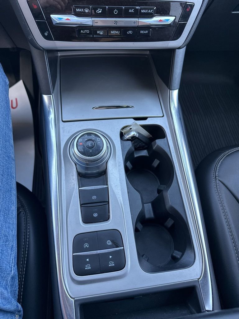 Used 2023 Ford Explorer XLT w/ Equipment Group 202A image 19