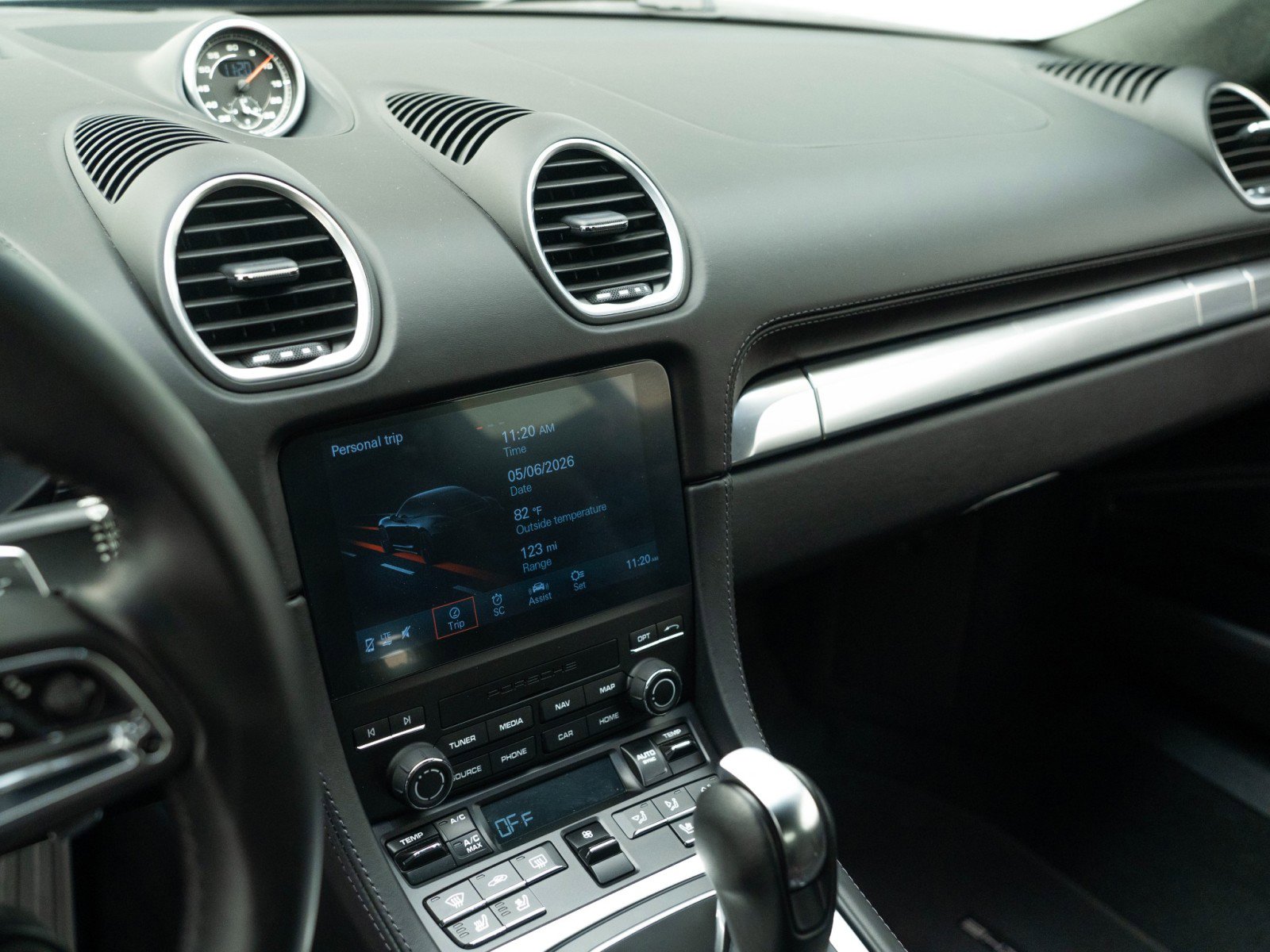 Certified 2025 Porsche 718 Cayman GTS RWD image 26