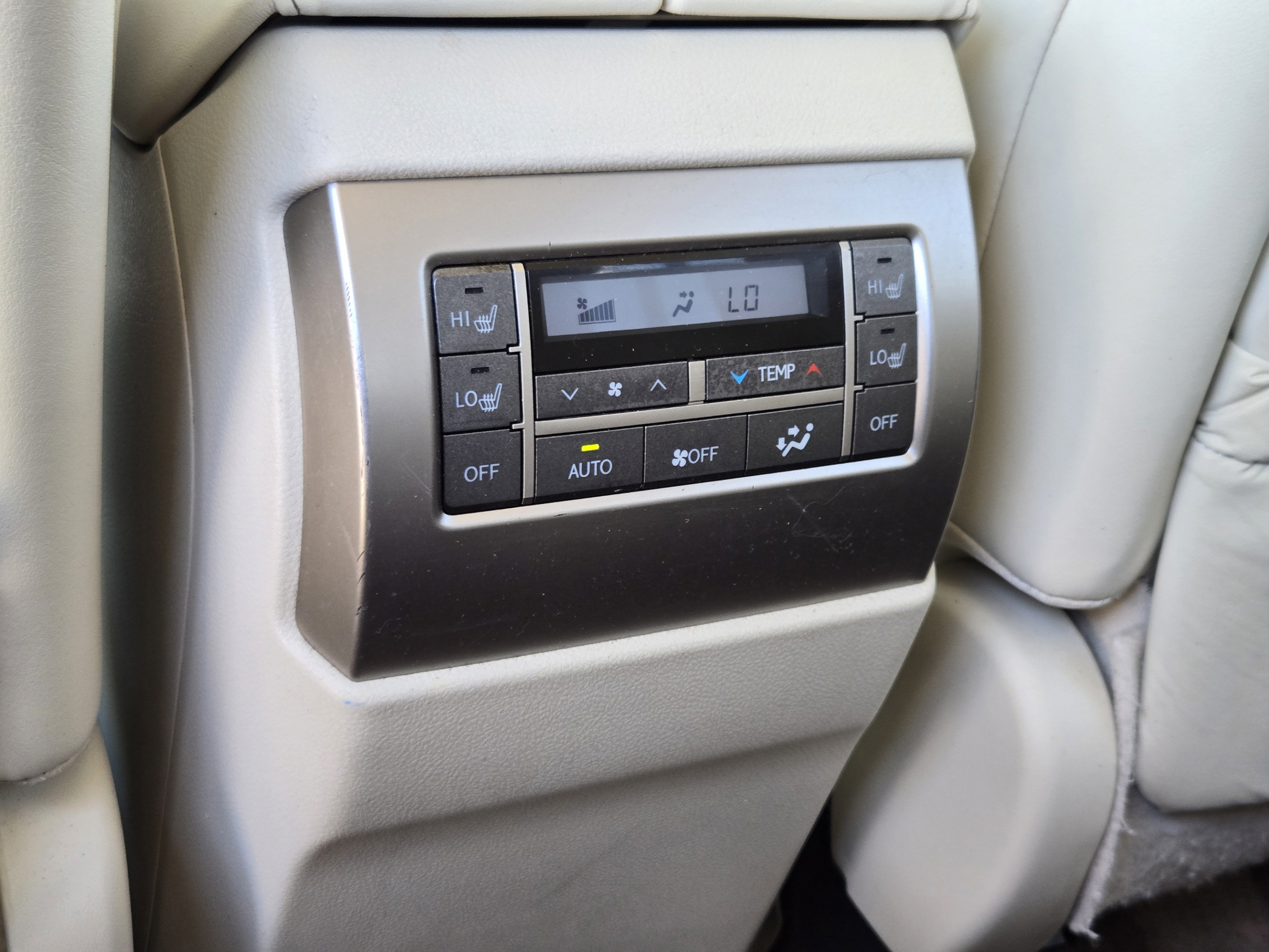 Used 2017 Lexus GX 460 Premium AWD/4WD image 24