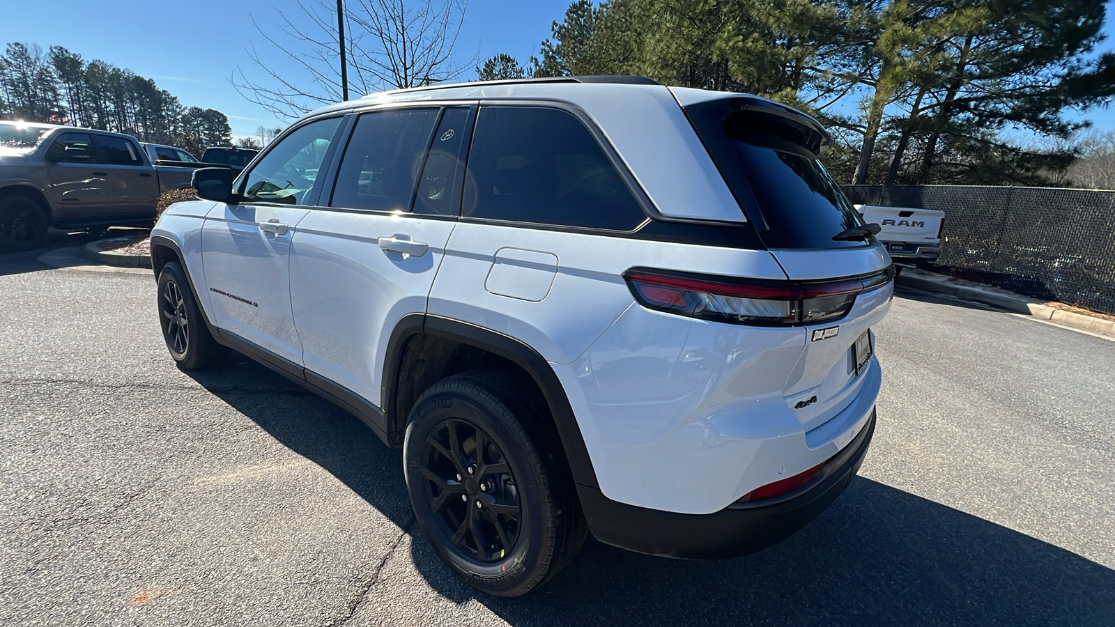 New 2026 Jeep Grand Cherokee Altitude AWD/4WD image 10