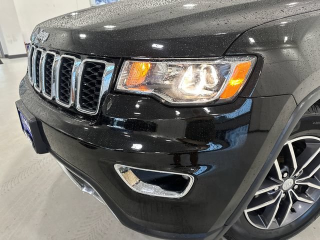 Used 2018 Jeep Grand Cherokee Limited AWD/4WD image 9