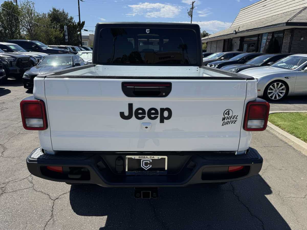 Used 2022 Jeep Gladiator Sport AWD/4WD image 5