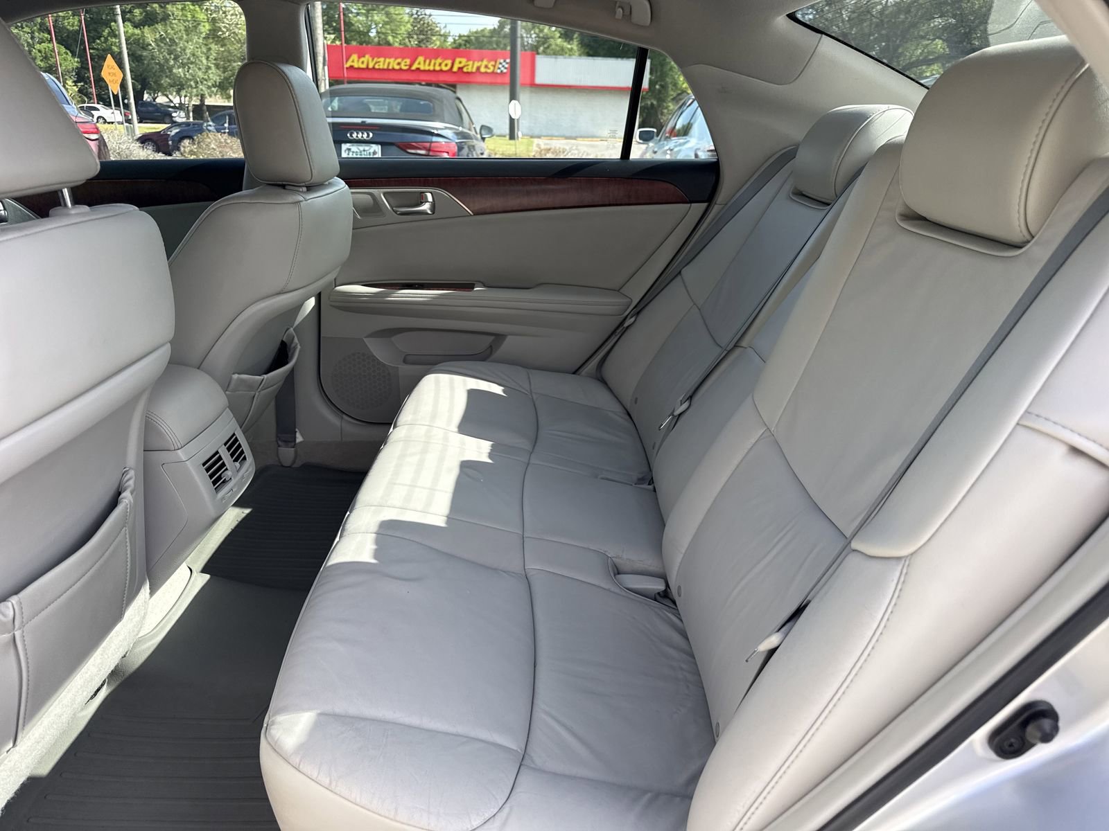 Used 2012 Toyota Avalon image 11