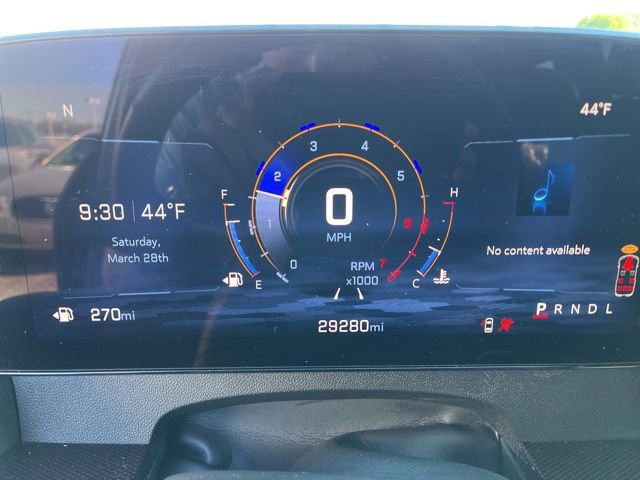 Used 2024 Chevrolet Traverse RS image 7