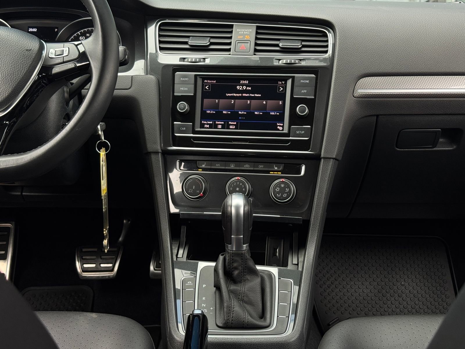 Used 2019 Volkswagen Golf Alltrack S image 18