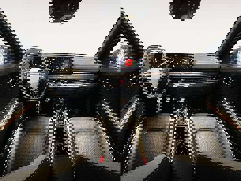 Used 2025 Kia K4 GT-Line Turbo image 13