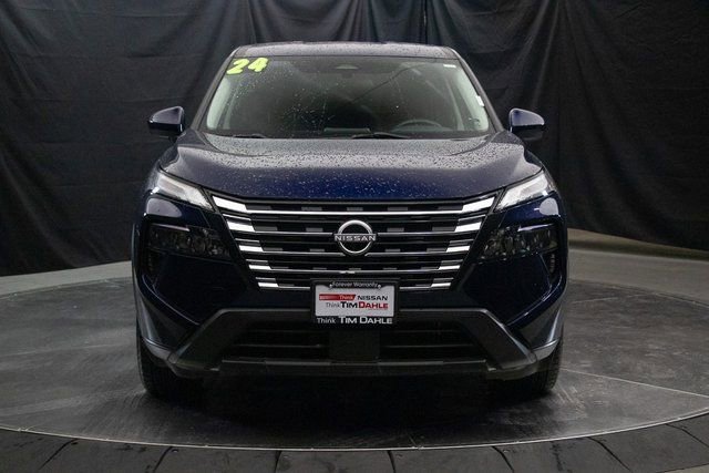 Used 2024 Nissan Rogue SV image 4
