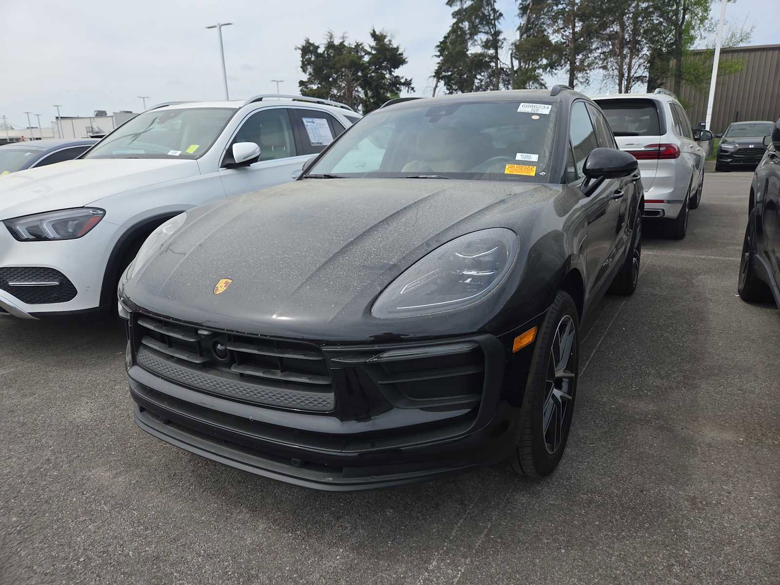 Used 2024 Porsche Macan w/ Premium Plus Package image 9