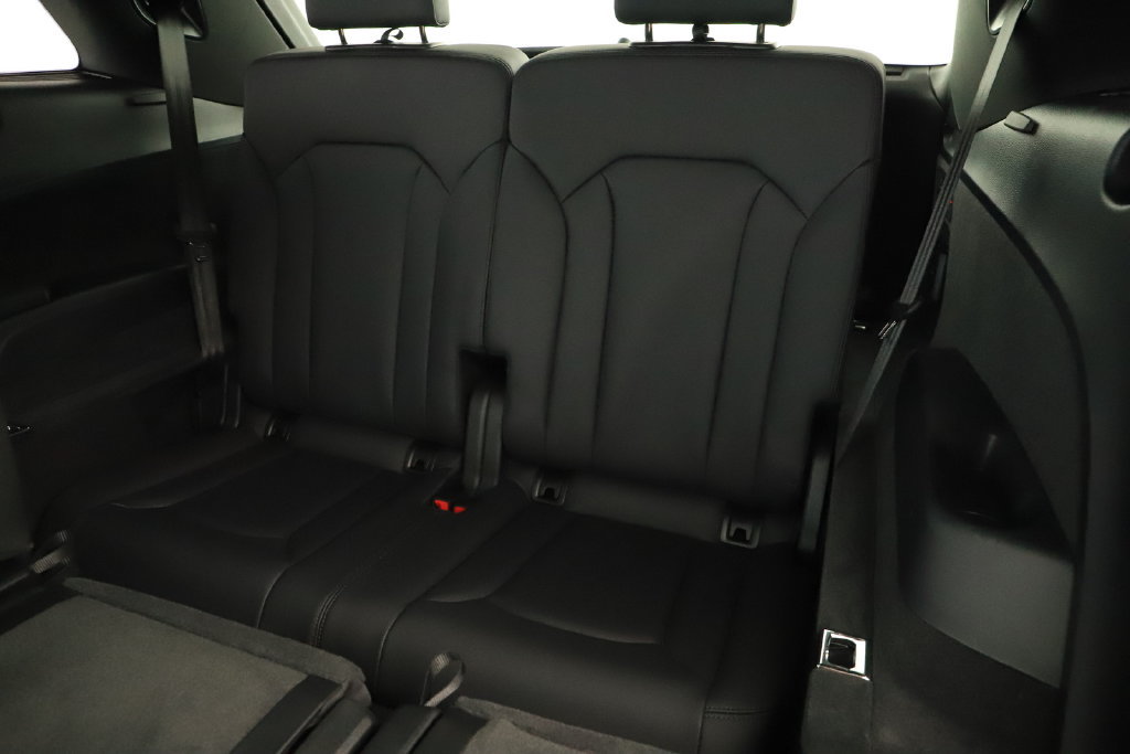 Used 2023 Audi Q7 3.0T Prestige w/ Prestige Package AWD/4WD image 29