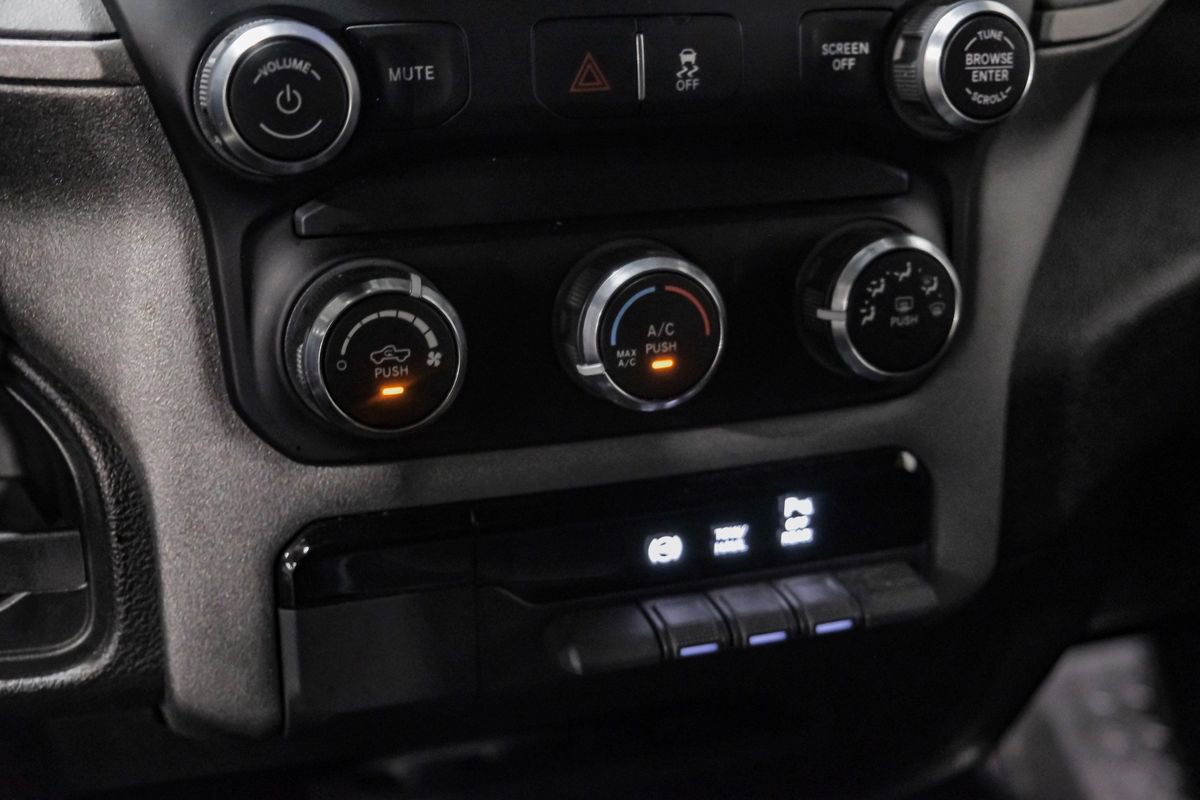 Used 2024 RAM 2500 Tradesman w/ Chrome Appearance Group image 28