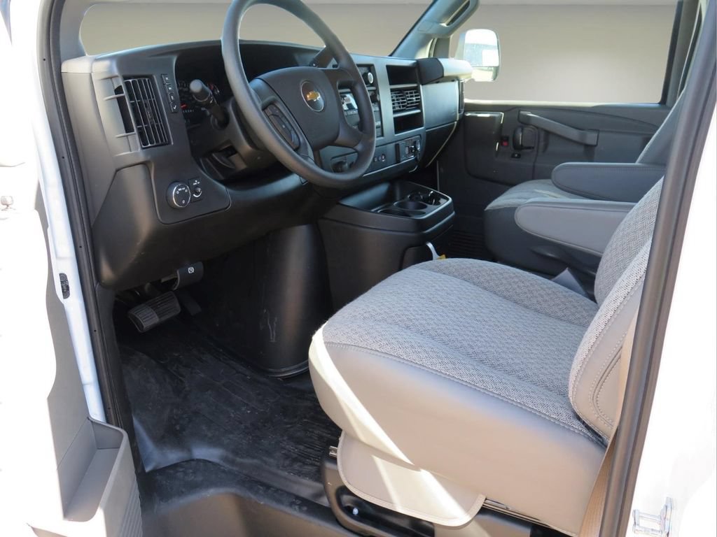 New 2026 Chevrolet Express 2500 w/ Driver Convenience Package RWD image 9