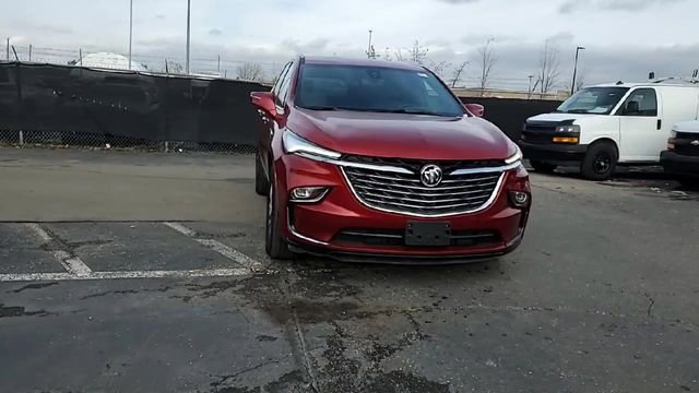 Used 2024 Buick Enclave Premium image 3