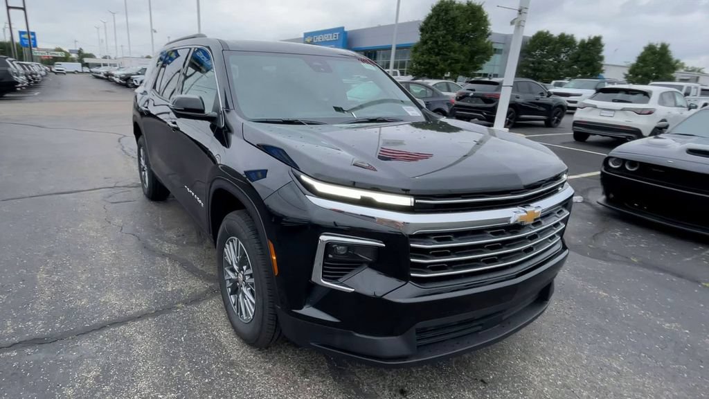 New 2026 Chevrolet Traverse LT w/ Driver Confidence Package FWD image 4