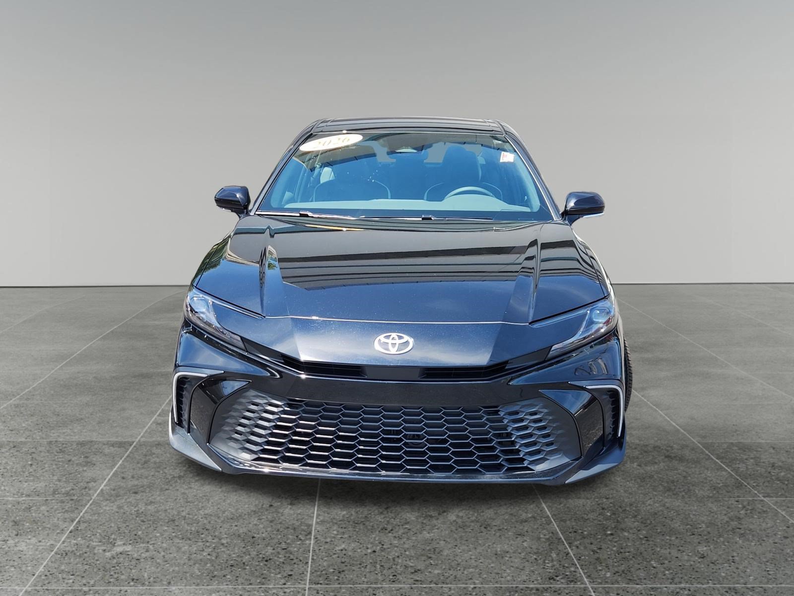 Used 2026 Toyota Camry SE w/ Convenience Package FWD image 2