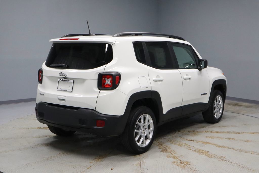 Used 2023 Jeep Renegade Latitude w/ Sun & Fun Group image 10