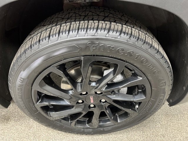 Used 2024 GMC Terrain SLE w/ Driver Convenience Package image 18