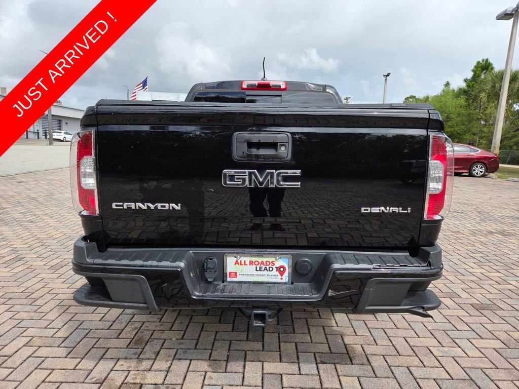 Used 2018 GMC Canyon Denali image 10