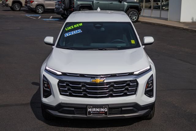 Used 2025 Chevrolet Equinox LT AWD/4WD image 32